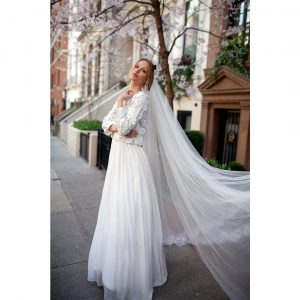 Irma - Cathedra Lace Trimmed Tulle Bridal Veil